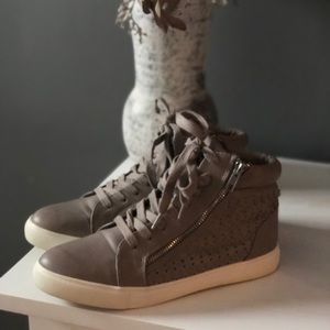 Steve Madden High Top Sneakers